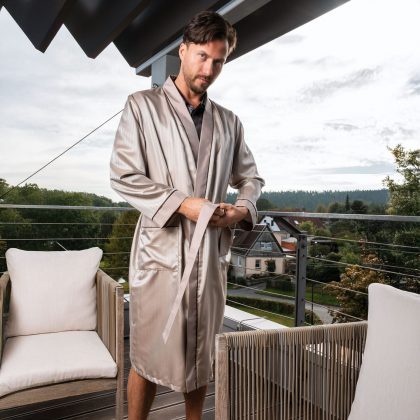Seidenrobe Herren